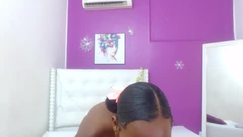innocent_sexybaby online show from October 6, 8:28 pm