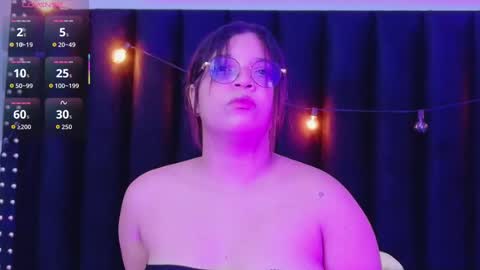 innocenthazel online show from November 2, 12:18 pm