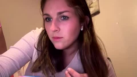 innocentlilsarah online show from October 16, 3:18 am