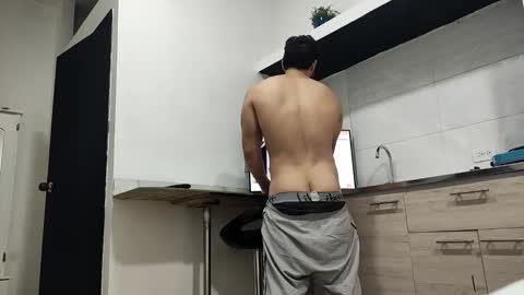 Snapshot of insistente chatting on November 27, 2:41 pm INSTAGRAM camilodlx online show from November 27, 2:41 pm