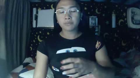 MAXINE online show from April 26, 6:22 am