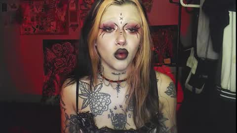 Snapshot of insunnity666 chatting on November 17, 7:41 pm Insunnity666 online show from November 17, 7:41 pm