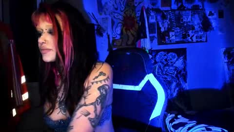 Insunnity666 online show from March 30, 8:21 pm