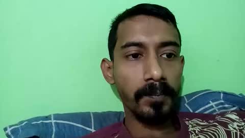 interne8famous online show from December 18, 7:58 am