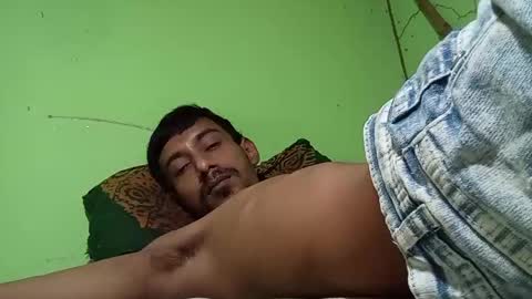 interne8famous online show from September 26, 7:01 am