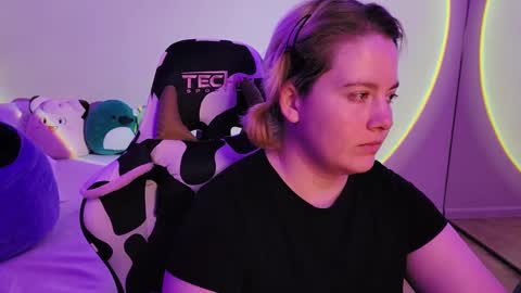 Faye online show from December 15, 3:20 pm