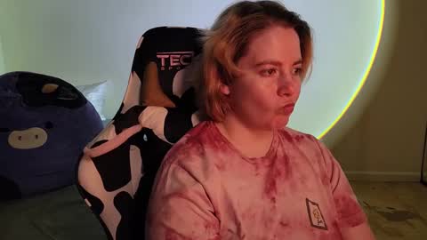 Snapshot of internetfairy_xo chatting on January 17, 4:28 am Faye online show from January 17, 4:28 am