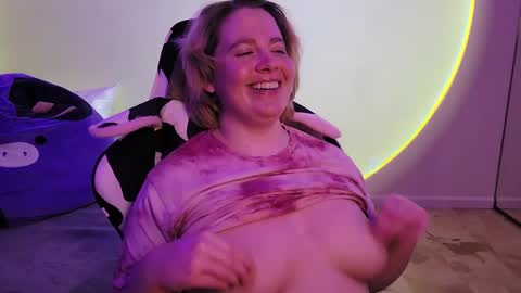 Snapshot of internetfairy_xo chatting on January 17, 7:30 am Faye online show from January 17, 7:30 am