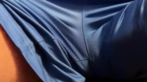 Snapshot of intressiert chatting on December 18, 6:57 pm intressiert online show from December 18, 6:57 pm