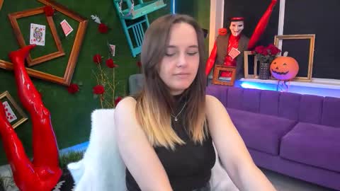 Snapshot of irenebailey chatting on October 30, 9:33 am IreneBailey online show from October 30, 9:33 am