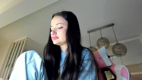 Snapshot of irenevon chatting on November 24, 4:34 am Ir s room online show from November 24, 4:34 am