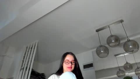 Snapshot of irenevon chatting on December 14, 6:41 am Ir s room online show from December 14, 6:41 am