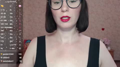 Snapshot of irenlarasani chatting on February 26, 9:32 am IrenLarasani online show from February 26, 9:32 am