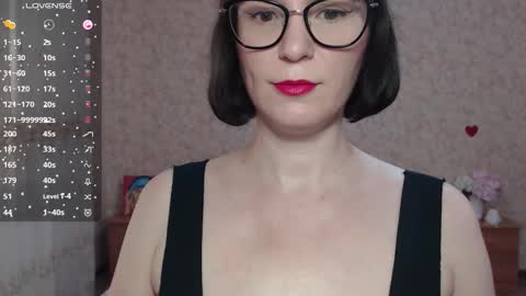 Snapshot of irenlarasani chatting on September 9, 8:36 am IrenLarasani online show from September 9, 8:36 am