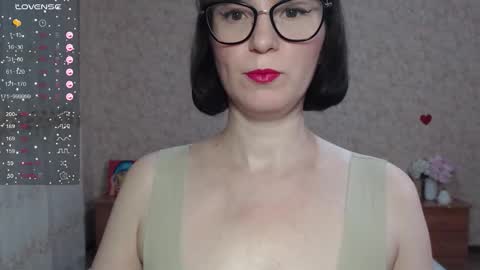 Snapshot of irenlarasani chatting on September 17, 6:04 am IrenLarasani online show from September 17, 6:04 am