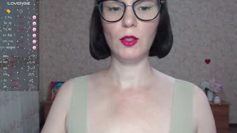Snapshot of irenlarasani chatting on September 20, 12:28 pm IrenLarasani online show from September 20, 12:28 pm