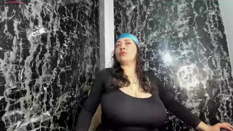 Irenne Wilson Online 0700 to 1400 gmt-5 online show from November 13, 12:37 pm