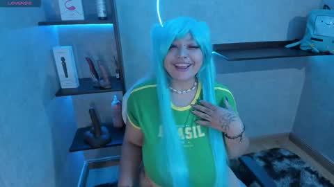 Snapshot of iriisfeitan chatting on October 31, 10:27 am iriisfeitan online show from October 31, 10:27 am