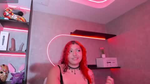 Snapshot of iriisfeitan chatting on November 24, 10:15 am iriisfeitan online show from November 24, 10:15 am