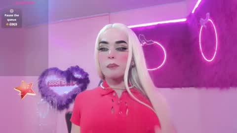 Snapshot of irina_lechera_ chatting on December 2, 2:52 pm Irina online show from December 2, 2:52 pm