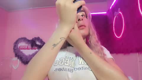 Snapshot of irina_lechera_ chatting on December 7, 2:46 pm Irina online show from December 7, 2:46 pm