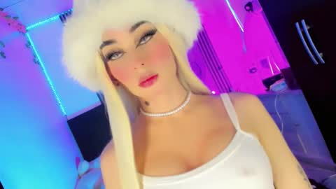 Snapshot of irina_lechera_ chatting on September 16, 7:37 pm Irina online show from September 16, 7:37 pm