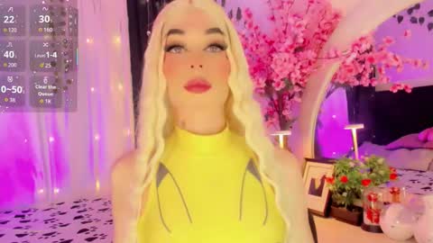 Snapshot of irina_lechera_ chatting on December 13, 8:04 pm Irina online show from December 13, 8:04 pm