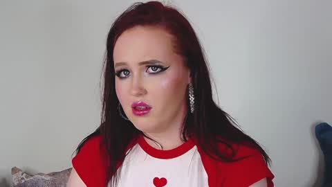 Snapshot of irinaart chatting on December 29, 2:17 am Irina online show from December 29, 2:17 am