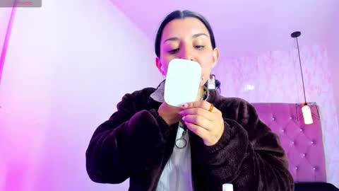 iris_77 online show from October 30, 5:13 pm