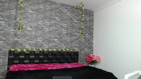 Snapshot of iris_joi chatting on December 13, 4:54 am Iirs online show from December 13, 4:54 am