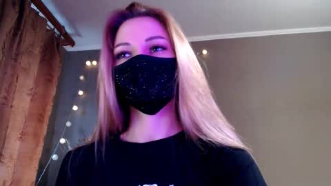 Lily online show from March 22, 3:48 pm