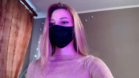 Lily online show from March 24, 4:01 pm