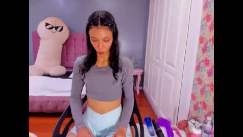 Snapshot of iris_stone_ chatting on January 31, 1:45 pm Iris online show from January 31, 1:45 pm