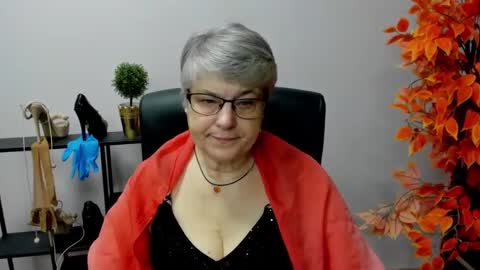 Snapshot of iris_xdesire chatting on January 31, 7:29 am I R I S online show from January 31, 7:29 am