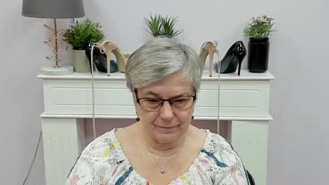 I R I S online show from January 13, 7:02 am