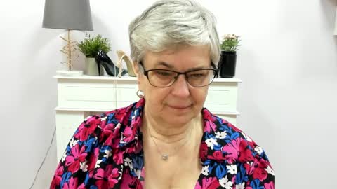 I R I S online show from April 1, 6:14 am