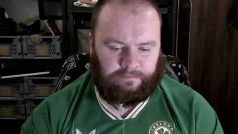 twitter theirishman205 online show from December 5, 4:34 pm