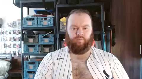 twitter theirishman205 online show from February 8, 12:19 pm