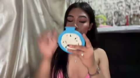 iriss_fox online show from December 5, 10:57 am