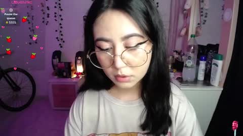 Snapshot of iriss_sky chatting on November 14, 5:17 am Iris online show from November 14, 5:17 am