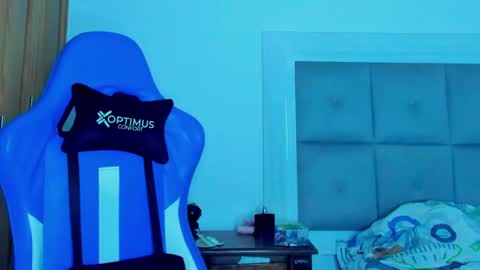 Snapshot of iron_coleman chatting on January 31, 1:22 am Iron online show from January 31, 1:22 am