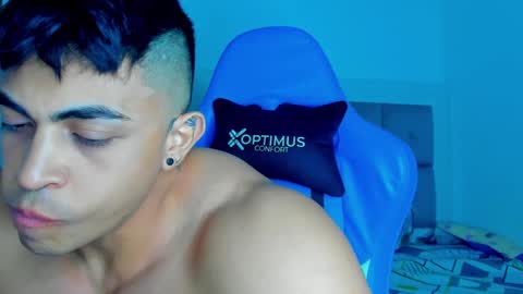 Snapshot of iron_coleman chatting on February 2, 4:05 am Iron online show from February 2, 4:05 am