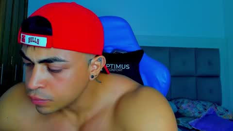 Snapshot of iron_coleman chatting on February 3, 1:52 am Iron online show from February 3, 1:52 am