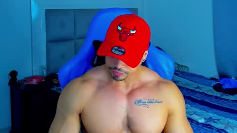 Snapshot of iron_coleman chatting on February 21, 1:55 am Iron online show from February 21, 1:55 am