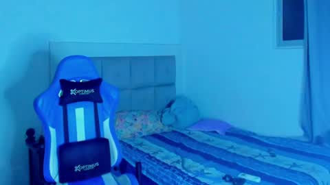 Snapshot of iron_coleman chatting on March 3, 10:06 am Iron online show from March 3, 10:06 am