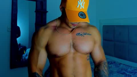 Snapshot of iron_coleman chatting on October 1, 4:07 am Iron online show from October 1, 4:07 am