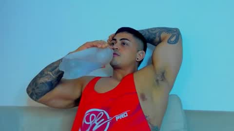 Snapshot of iron_coleman chatting on October 25, 1:24 am Iron online show from October 25, 1:24 am