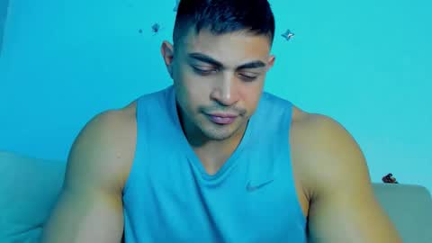 Snapshot of iron_coleman chatting on November 3, 11:15 pm Iron online show from November 3, 11:15 pm