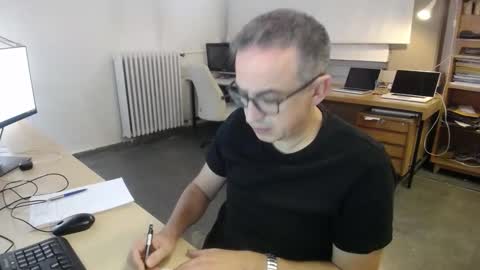 Snapshot of ironchrome chatting on October 6, 4:32 am IronChrome online show from October 6, 4:32 am