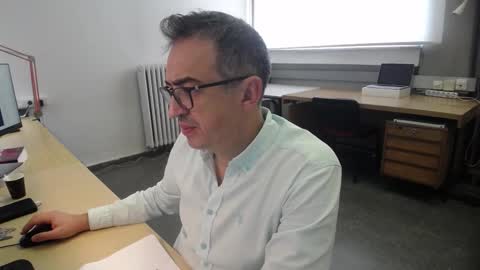 Snapshot of ironchrome chatting on October 15, 9:53 am IronChrome online show from October 15, 9:53 am